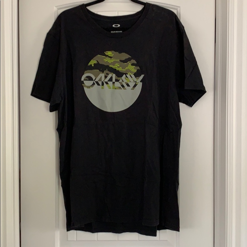 Oakley - Black shirt with camo logo